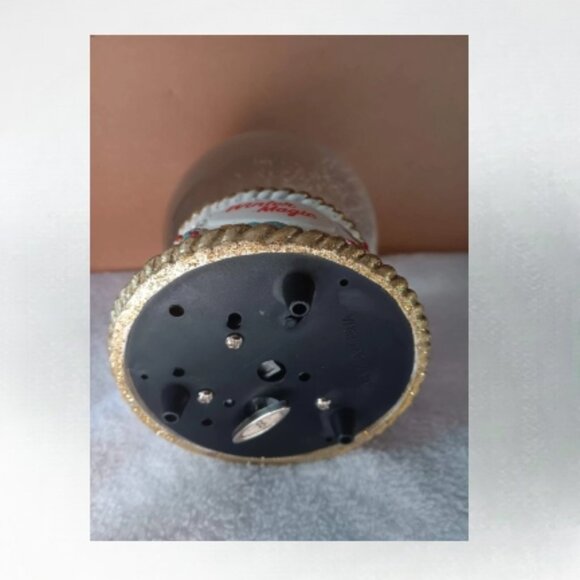 Mickey and Minnie Mouse musical snow globe "Winter Magic" - Picture 3 of 4
